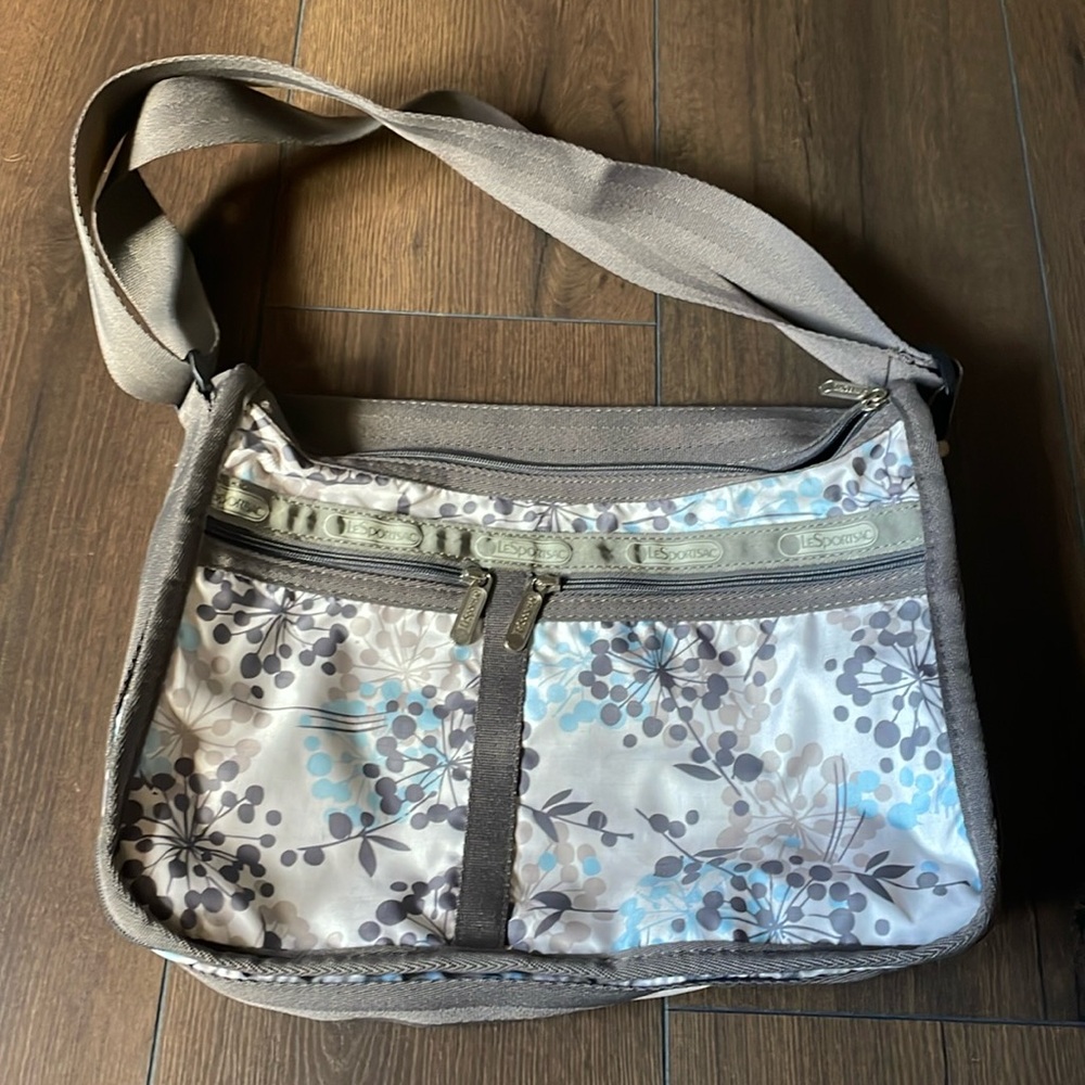 LeSportsac classic messenger bag